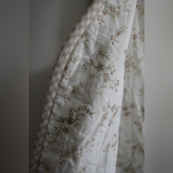 Handmade Reversible Quilted Vest in Tan Gingham/Cream Floral - Picture 4 of 6